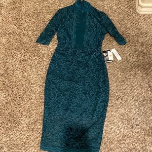Express lace dress green beautiful brand new with tags size 2